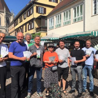 Warben für den Volksantrag (v.l.): Dr. Andreas Benk (SÖL), Georg Schäfer, Andreas Mooslehner (BUND), Walter Beck (NABU), Andrea Pitschmann (BUND), Andreas Dionyssiotis (SÖL), Michael Weber, Andreas Schneider (beide Bauernverband), Sebastian Fritz (SÖL).